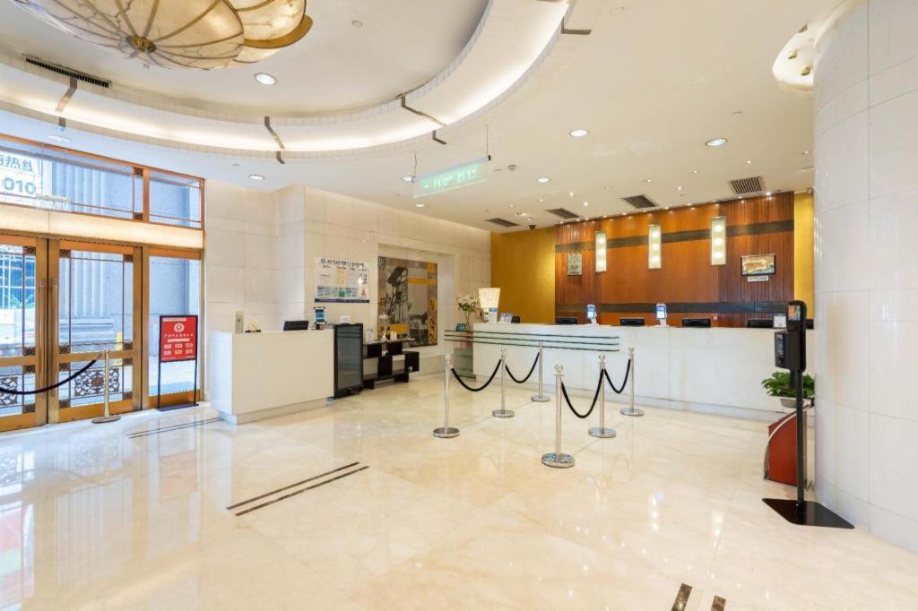 Dekin Hotel Chongqing Jiefangbei Екстер'єр фото